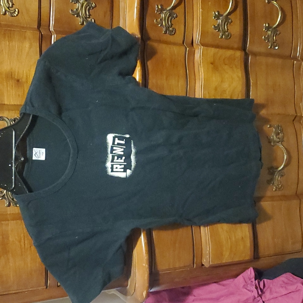 Rent t shirt